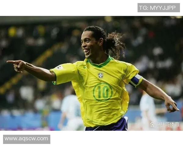 欧洲足球历史百大球星排名分析与精彩瞬间回顾